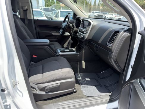 Used 2016 Chevrolet Colorado LT w/ LT Convenience Package RWD image 10
