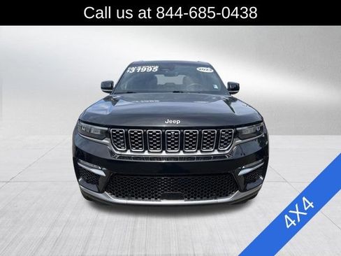Used 2022 Jeep Grand Cherokee Summit AWD/4WD image 2