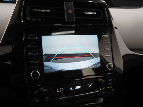 Used 2020 Toyota Prius XLE w/ Advanced Technology Package FWD image 21