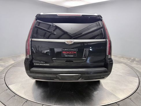 Used 2019 Cadillac Escalade Luxury AWD/4WD image 6