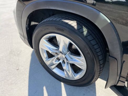 Used 2015 Toyota Highlander Limited Platinum AWD/4WD image 40