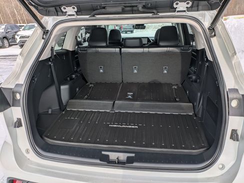 Used 2023 Toyota Highlander XLE image 21