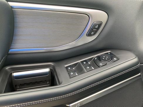 New 2025 Ford Expedition Max Platinum w/ Driver's Package image 24