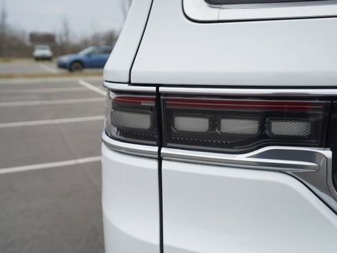 Used 2024 Jeep Grand Wagoneer L Series III image 44