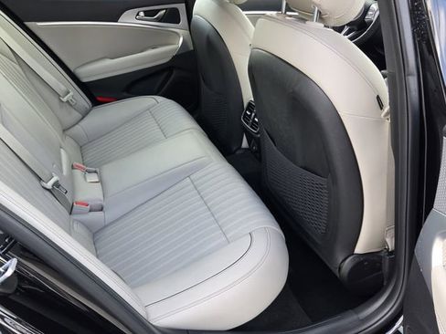 Used 2023 Genesis G70 2.0T w/ Sport Prestige Package RWD image 15