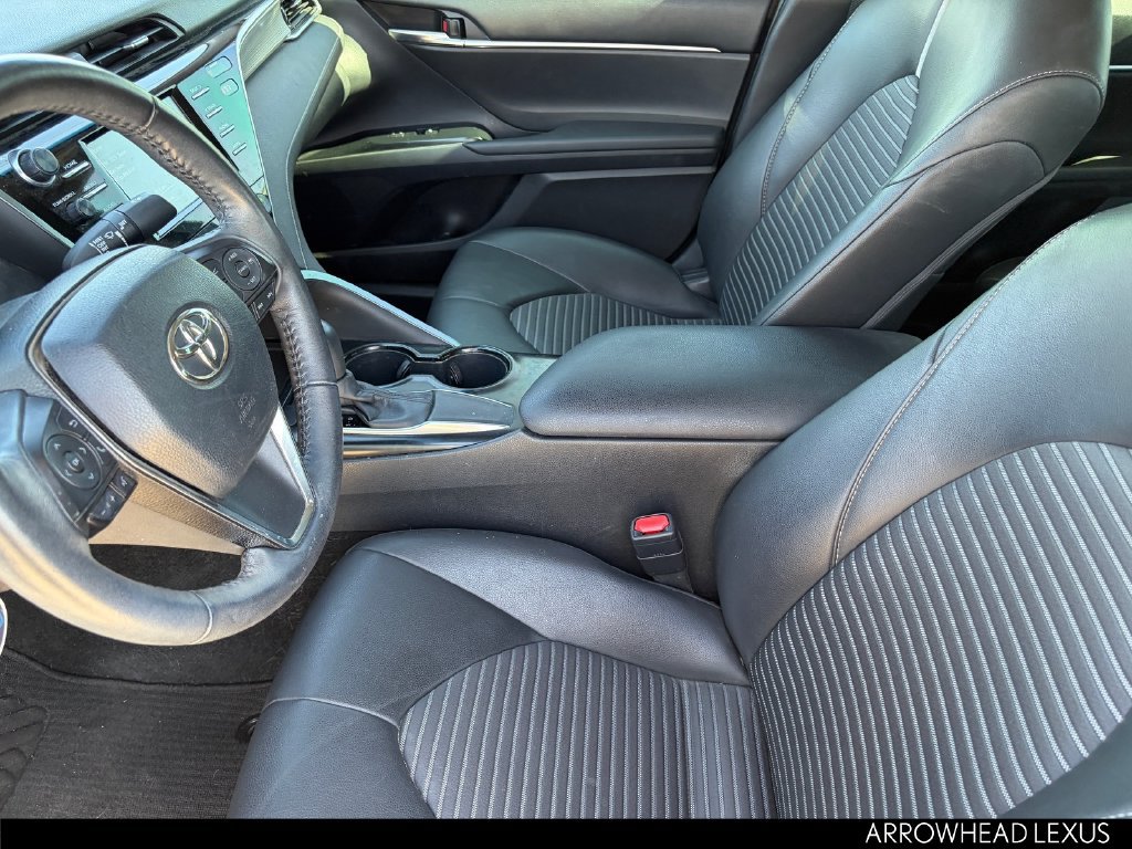 Used 2018 Toyota Camry SE FWD image 12