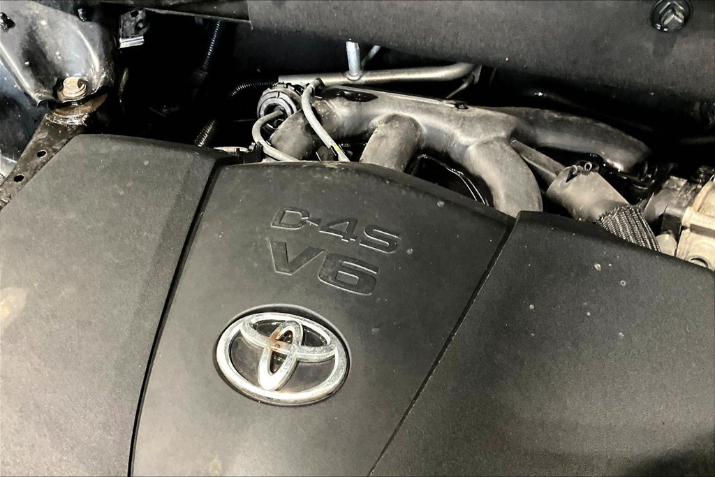 Used 2017 Toyota Highlander Limited Platinum AWD/4WD image 32