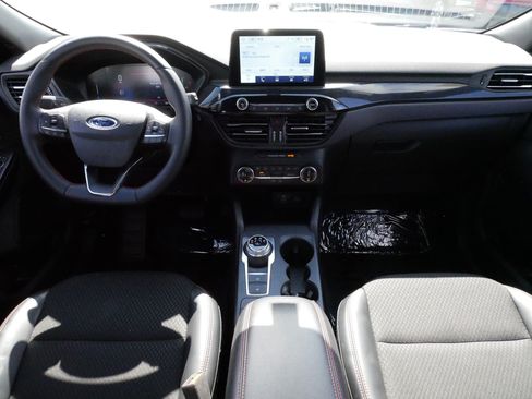 Used 2025 Ford Escape ST-Line AWD/4WD image 10