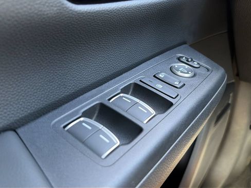 Used 2025 Honda CR-V EX-L image 25