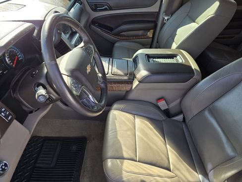 Used 2017 Chevrolet Suburban Premier image 11