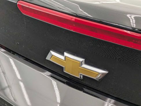 Used 2019 Chevrolet Camaro LT RWD image 12