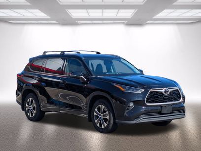 Certified 2021 Toyota Highlander XLE