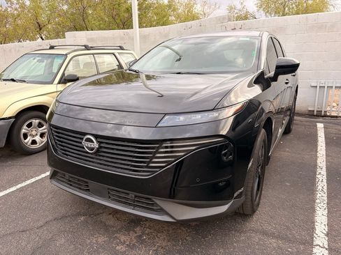 Used 2025 Nissan Murano SV FWD image 2