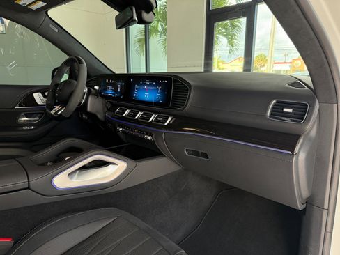Used 2025 Mercedes-Benz GLE 63 AMG S image 31