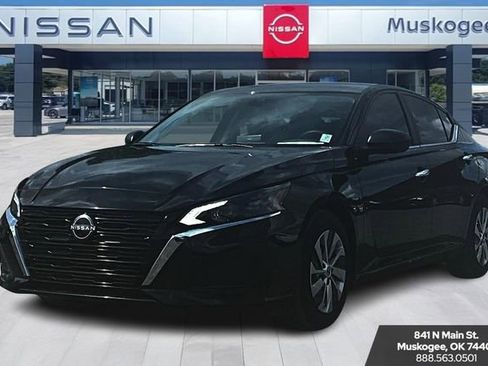 New 2025 Nissan Altima 2.5 S image 2