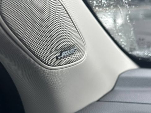Used 2023 Honda Pilot Touring image 11