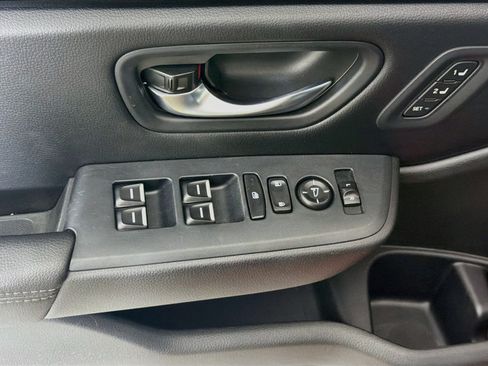 Used 2024 Honda Pilot Touring image 15