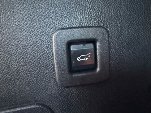 Used 2017 Ford Expedition EL Platinum image 21