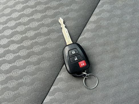 Used 2023 Toyota Tacoma SR image 33