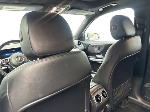 Used 2023 Mercedes-Benz GLB 250 4MATIC image 34
