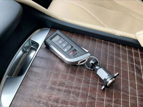 Used 2023 Acura RDX AWD w/ Advance Package image 13