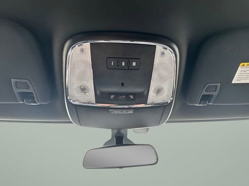 Used 2018 Jeep Grand Cherokee Laredo image 30