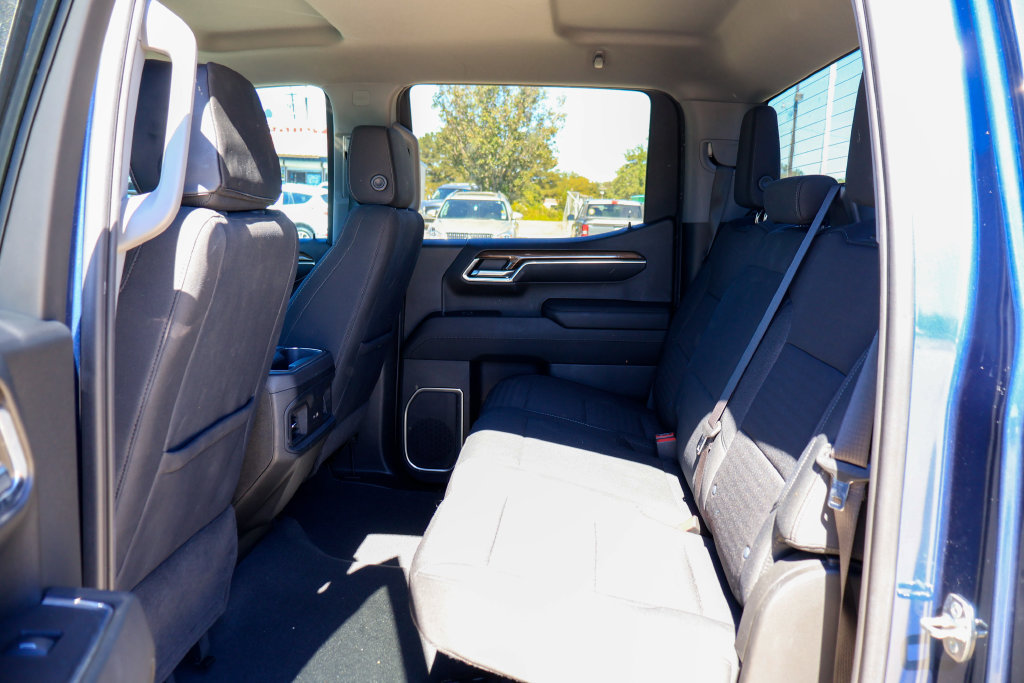 Used 2023 Chevrolet Silverado 1500 RST w/ LPO, Dark Essentials Package RWD image 9