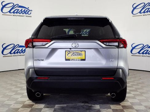 Used 2025 Toyota RAV4 LE FWD image 4