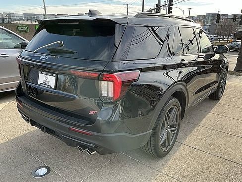 Used 2025 Ford Explorer ST w/ Sun And Sound Package image 6