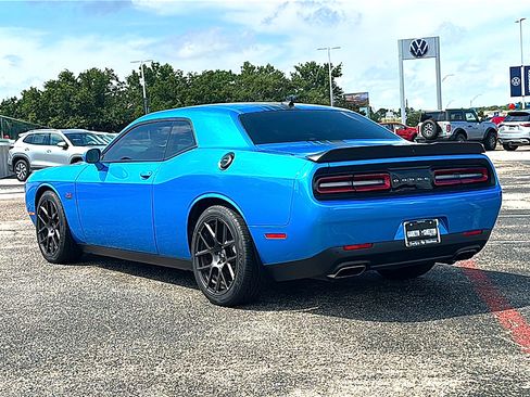 Used 2018 Dodge Challenger R/T Plus RWD image 7