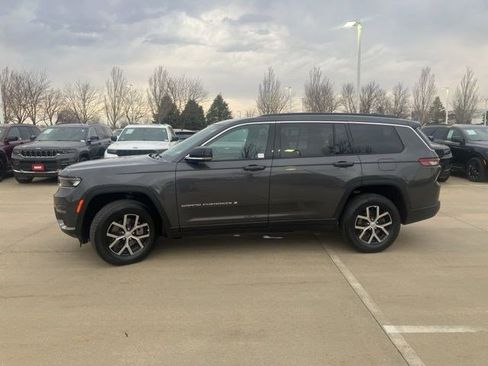 Certified 2024 Jeep Grand Cherokee L Limited w/ Luxury Tech Group II image 5