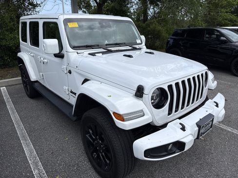 Used 2022 Jeep Wrangler Unlimited Sahara image 1