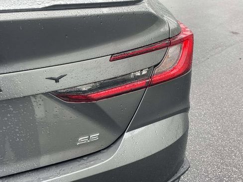 Used 2026 Toyota Camry SE FWD image 27