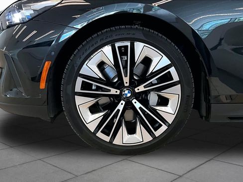 Used 2024 BMW 530i w/ Premium Package RWD image 9
