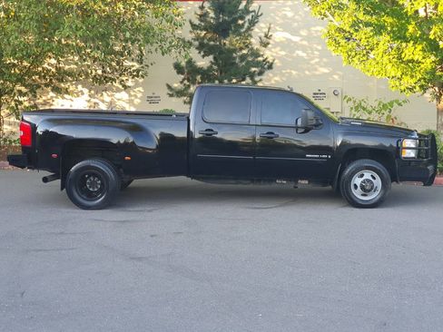 Used 2008 Chevrolet Silverado 3500 LT w/ EZ-Lift Tailgate Package image 16