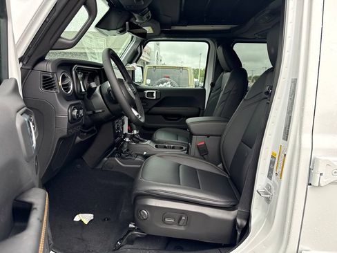 New 2027 Jeep Wrangler Unlimited Sahara AWD/4WD image 17