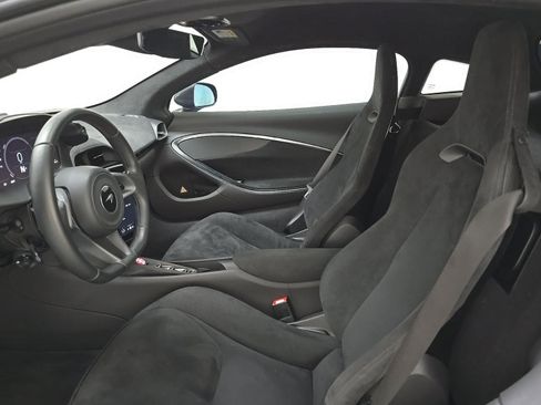 Used 2024 McLaren Artura RWD image 6