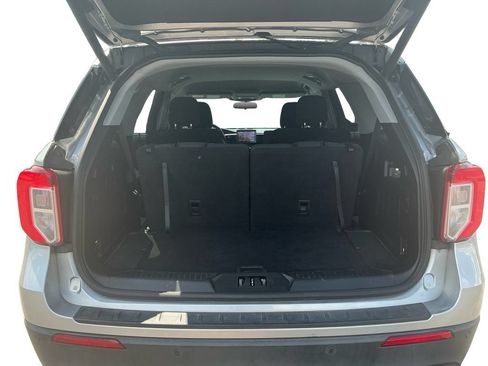 Certified 2020 Ford Explorer XLT RWD image 24