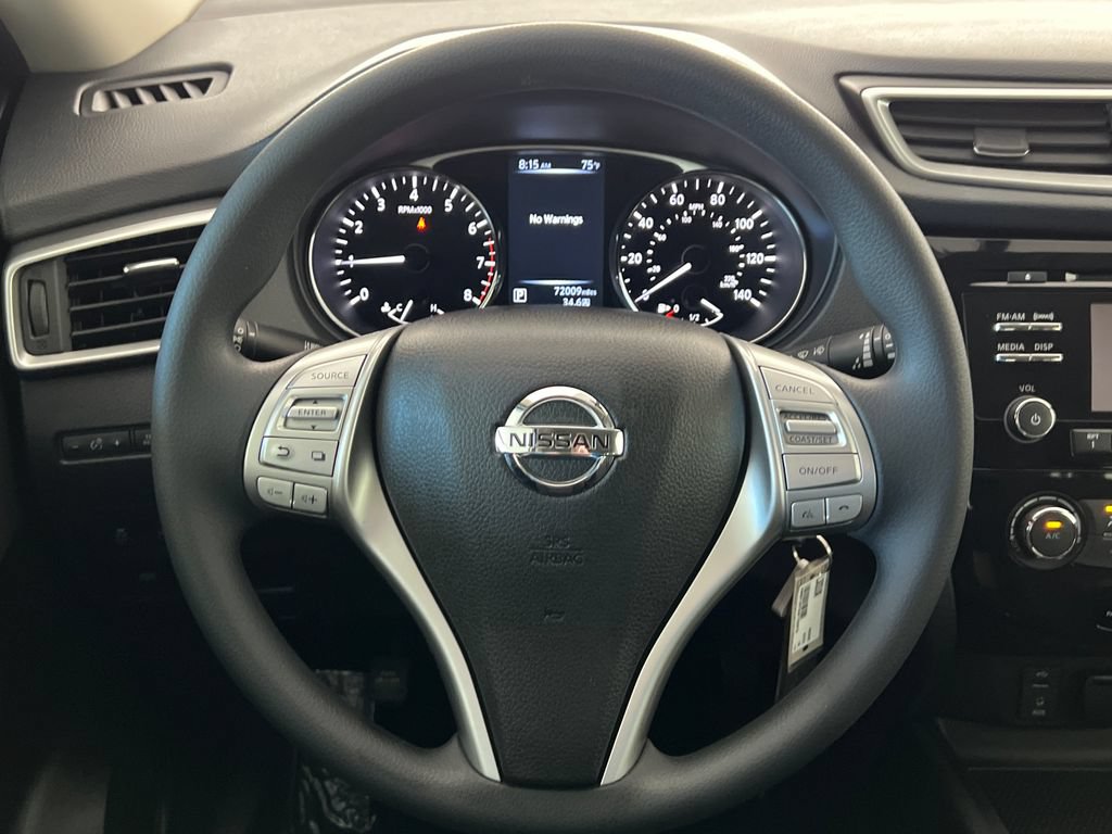 Used 2016 Nissan Rogue S FWD image 17