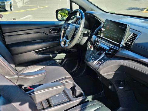 Used 2025 Honda Odyssey Sport-L image 10