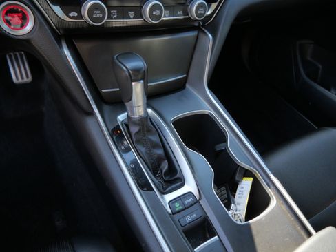 Used 2022 Honda Accord Sport image 24