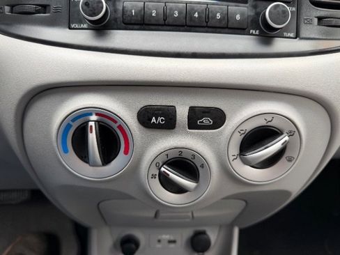 Used 2010 Hyundai Accent GLS w/ Premium Pkg 4 image 19