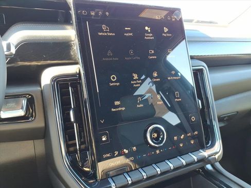 New 2026 GMC Yukon XL AT4 image 20