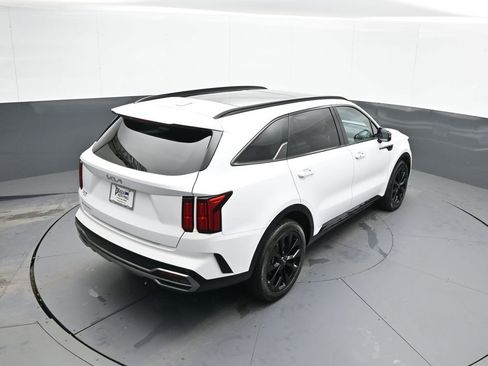 Certified 2023 Kia Sorento SX image 40