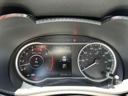 Used 2020 Nissan Versa SR FWD image 13