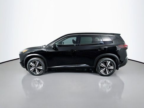Used 2022 Nissan Rogue Platinum w/ Head-Up Display Package AWD/4WD image 2
