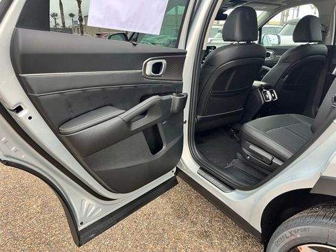 New 2026 Kia Sorento SX FWD image 17
