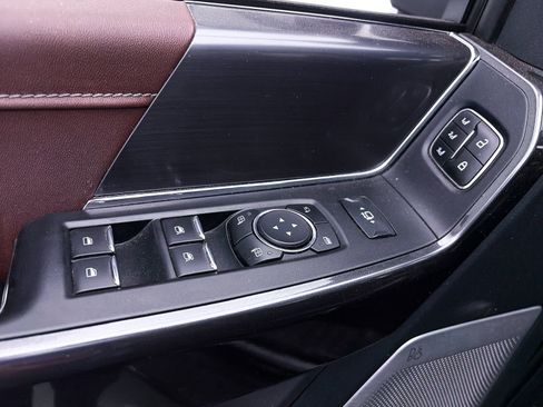 Used 2021 Ford F150 Lariat w/ Equipment Group 502A High image 17