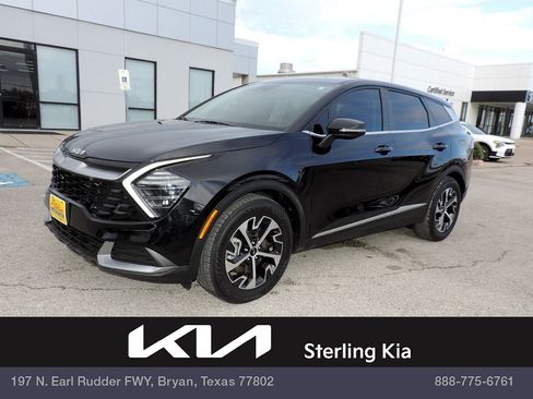 Used 2025 Kia Sportage EX FWD image 1
