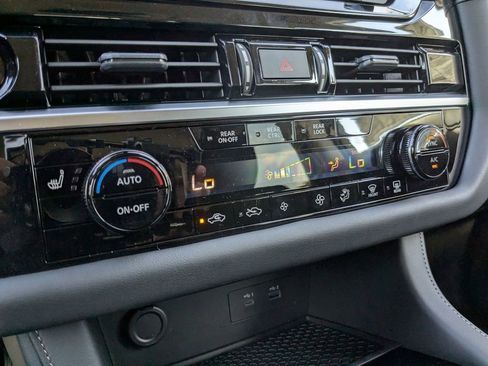 New 2025 Nissan Pathfinder SV image 21